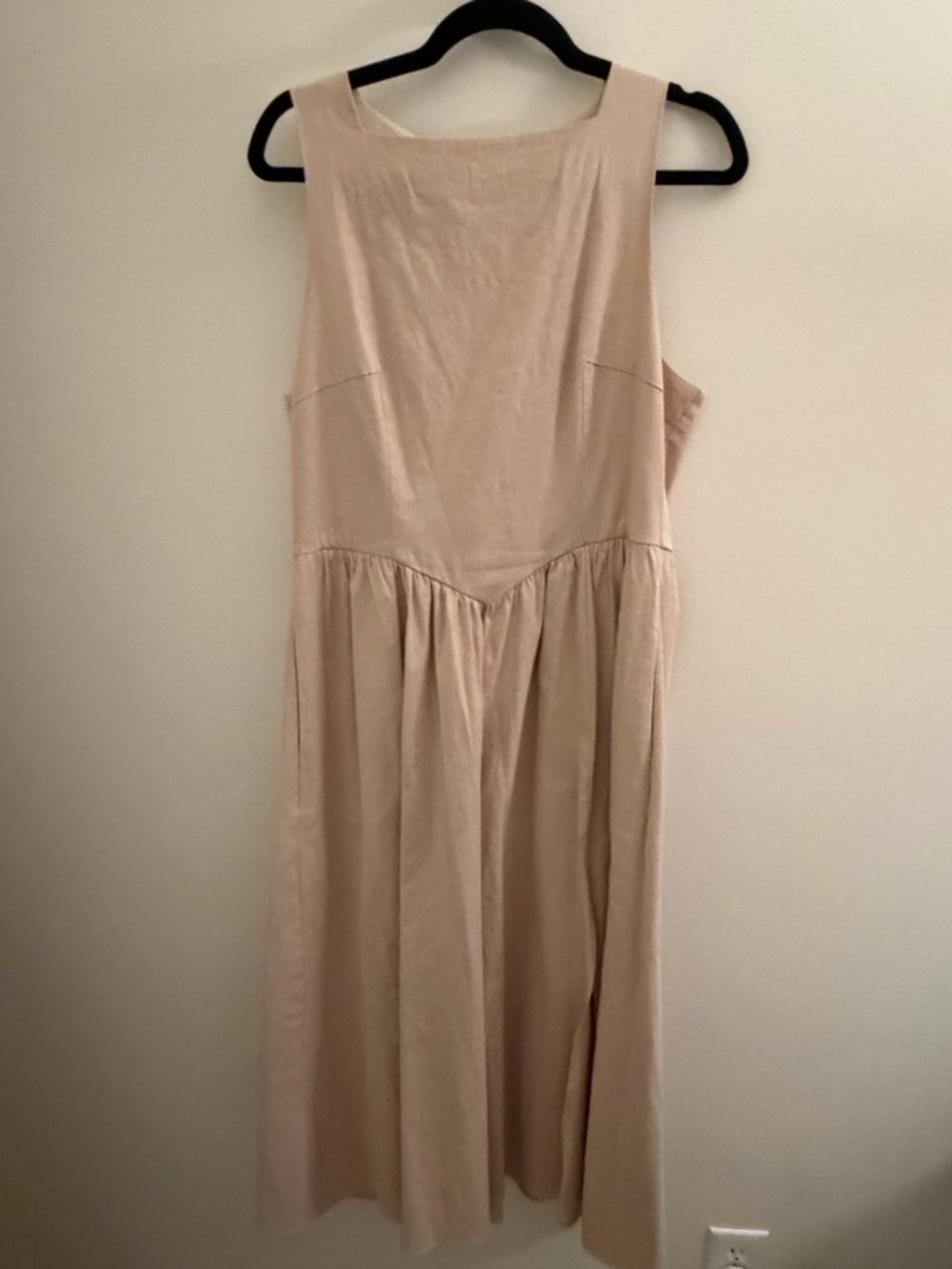 Astr Sleeveless Beige Midi Dress with Gathered Skirt